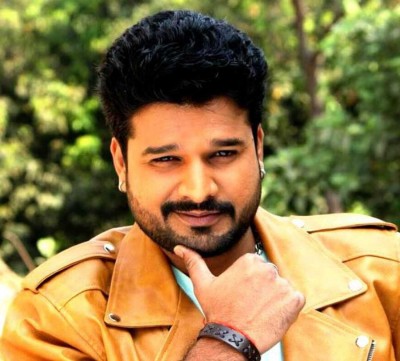 This song of Bhojpuri actor Ritesh Pandey goes viral on internet, watch the video here