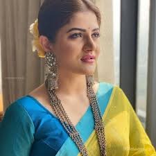 Srabanti Chatterjee driving people crazy with her beauty