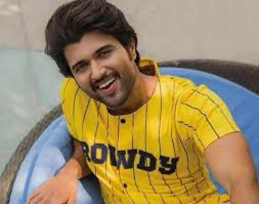 Vijay Devarakonda shares special post for Fans as teaser of 'Liger' could not be released