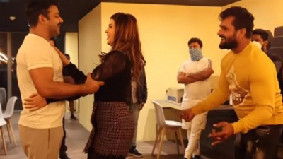 Pawan Singh and Kajal Raghavani tremendous dance on Khesari Lal's song, video goes viral