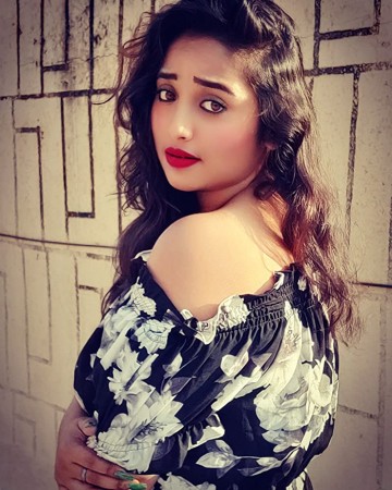 Bhojpuri Queen Rani Chatterjee gives this great gift to fans on her birthday