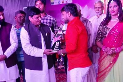 Deepak Dildar won audience's heart by singing in UP, these artists also enjoyed a lot