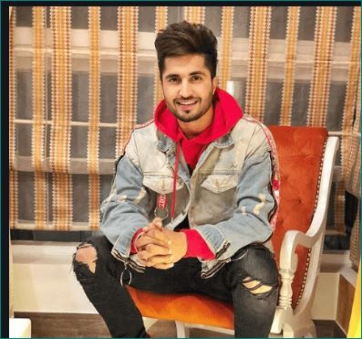 Jassi Gill once used to clean vehicles, Know struggle story