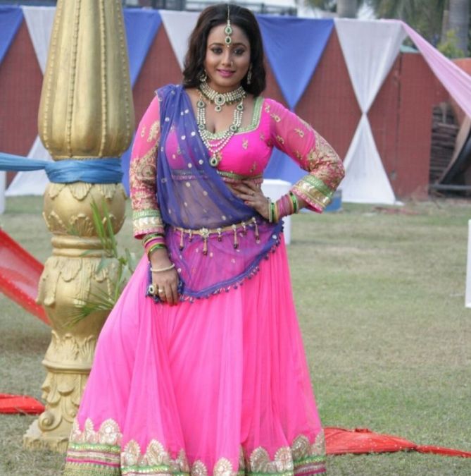 Rani Chatterjee's black dress avatar drives fans crazy