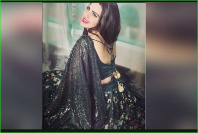 Himanshi Khurana charges 2 lakh rupees for one song
