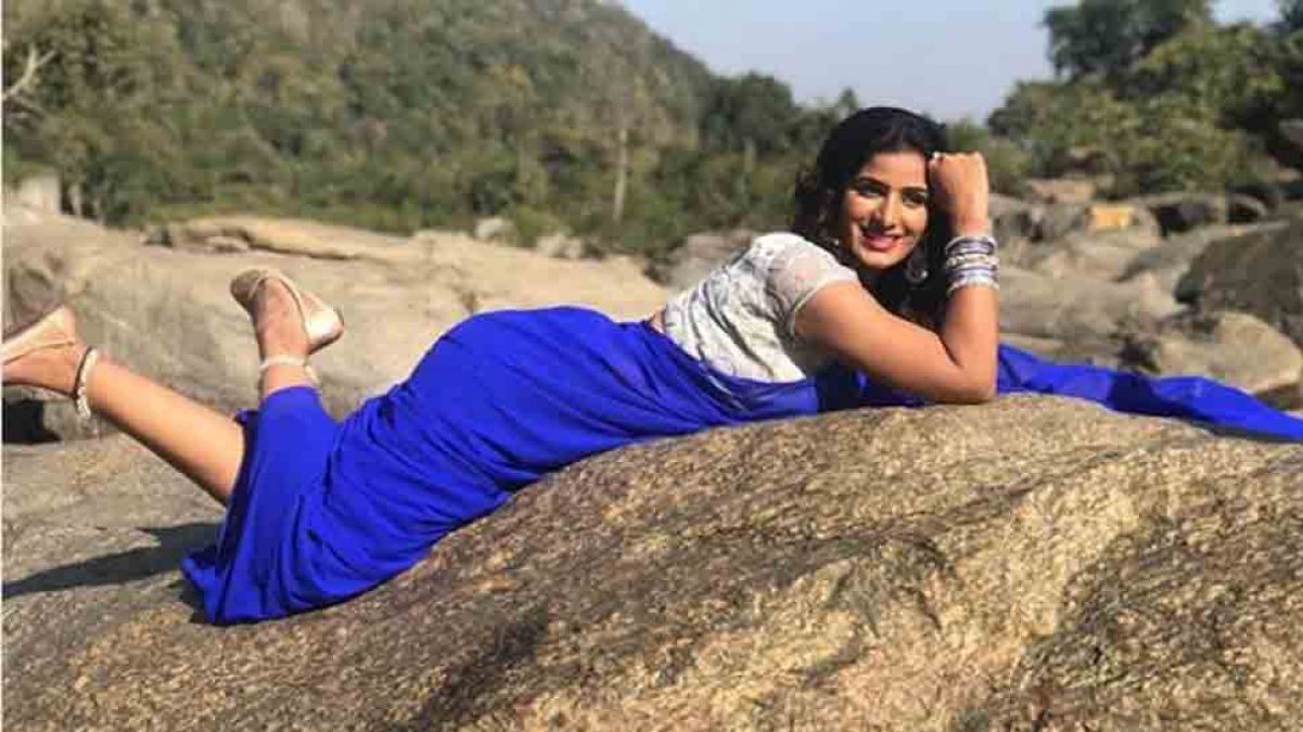 Bhojpuri actress Poonam Dubey crosses all limits with this song, check out video here