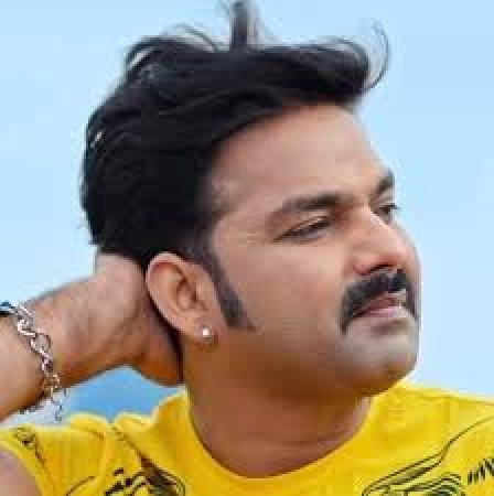 Pawan Singh sings first 'Devi' song of the year, video goes viral