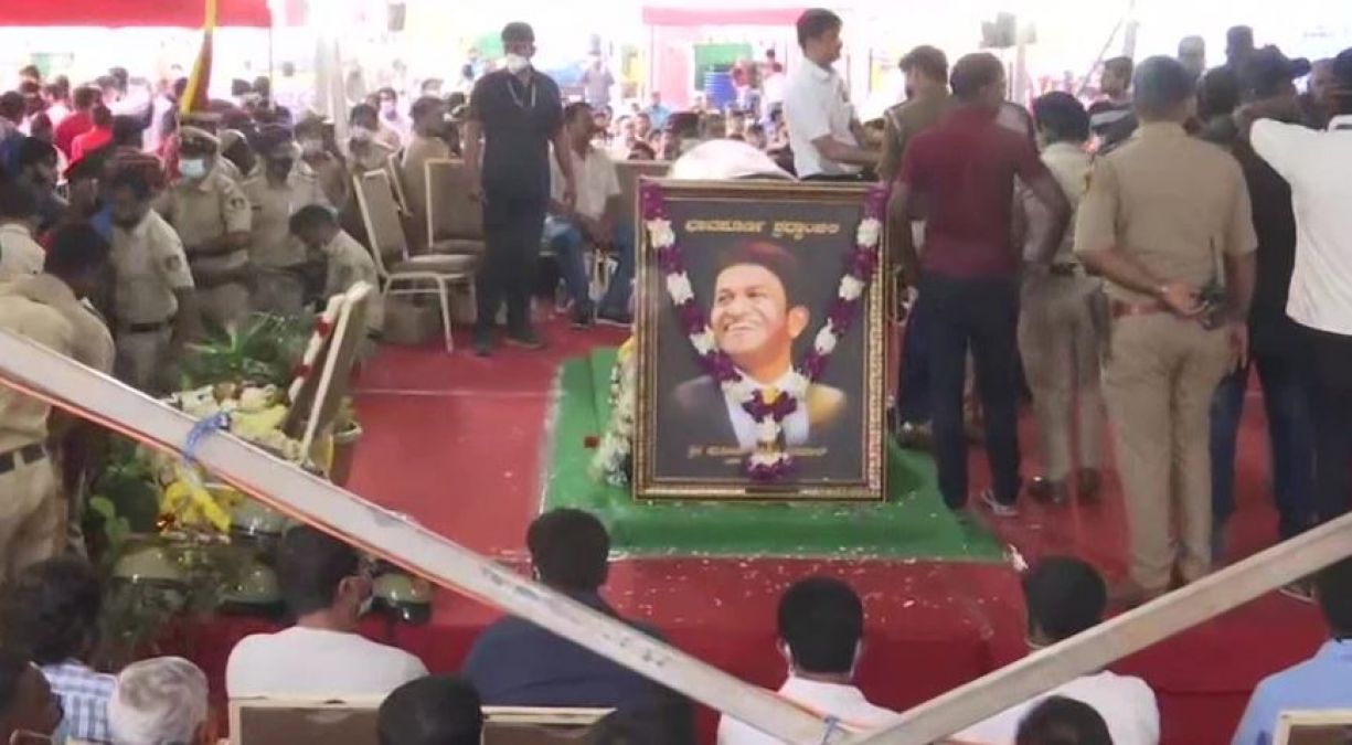 Puneeth Rajkumar's funeral to be held with state honours