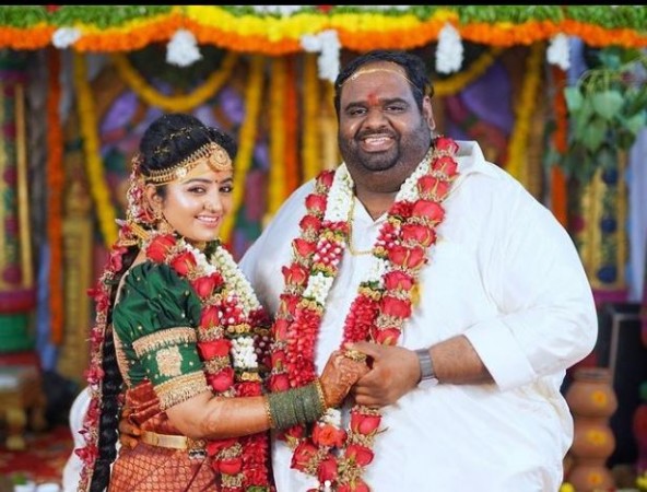 This actress tied knot with famous filmmaker Ravindar Chandrasekaran, see pictures