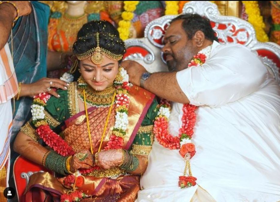 This actress tied knot with famous filmmaker Ravindar Chandrasekaran, see pictures