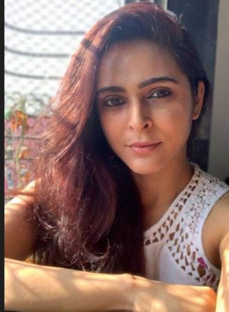 Madhurima Tuli shares new hairstyle during lockdown