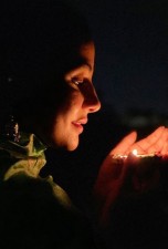 Hina Khan lights lamp in support of Prime Minister Narendra Modi