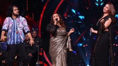 Indian Idol 12 contestant proposes to Dhvani Bhanushali, everyone shocked