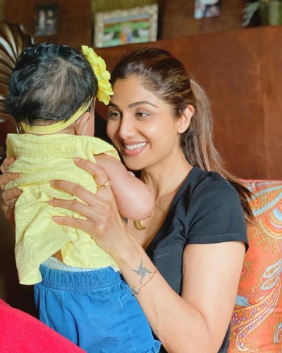Arshiya's grandmother weaves clothes for Shilpa Shetty's daughter