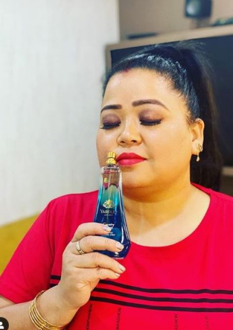 Bharti Singh upset about the dogs of Film City