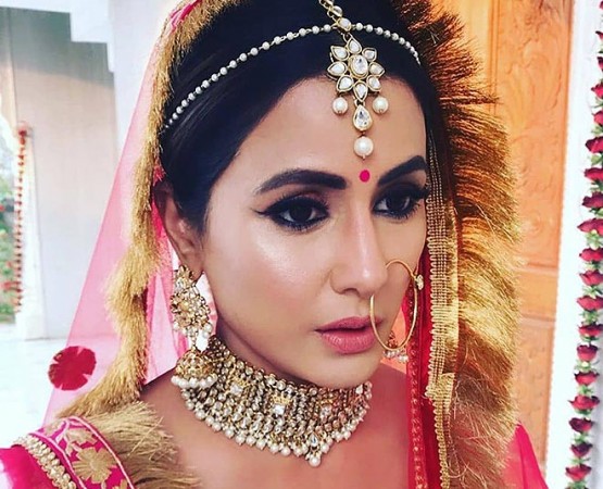 Fan wants to file case against Hina khan, will be surprised to know reason