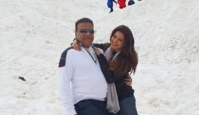 Bhagyashree recreates the song 'Tere Mere Hothon Pe' with her husband