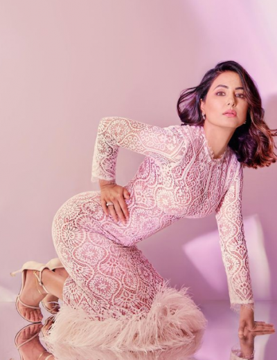 Hina Khan wreaks havoc in pink nightdress, pictures splashed on the internet