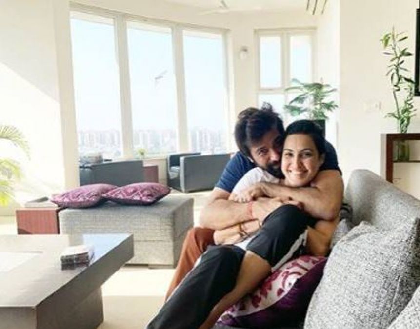 Kamya Punjabi shared a romantic picture with her husband