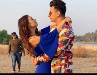 Prince Narula did prank with young man, here's how wife reacts