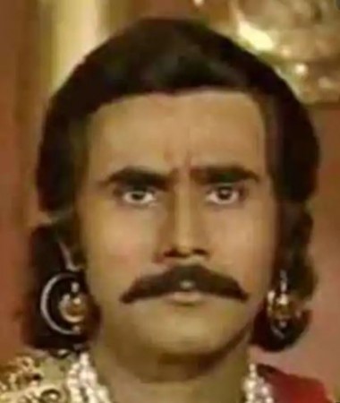 Shakuni makes such plan for Draupadi to ridicule Duryodhana