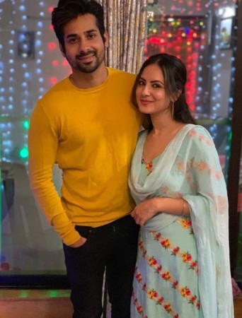 Pooja and Kunal donated money to the needy by their cancelling marriage