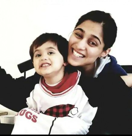 Somya Seth is spending time with her son during lock down