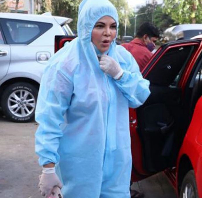 Rakhi Sawant walking in PPE kit due to the effect of coronna, see photos