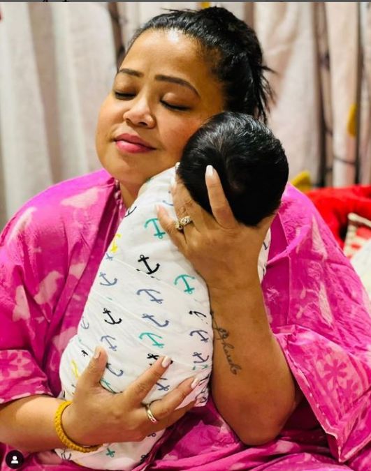 Bharti shows the first glimpse of her son