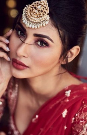 Mouni Roy Shows Off Another Talent With Her Latest Sketch, see it here