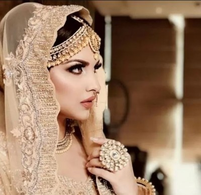 Himanshi Khurana became the bride, the hearts of the fans were broken on seeing