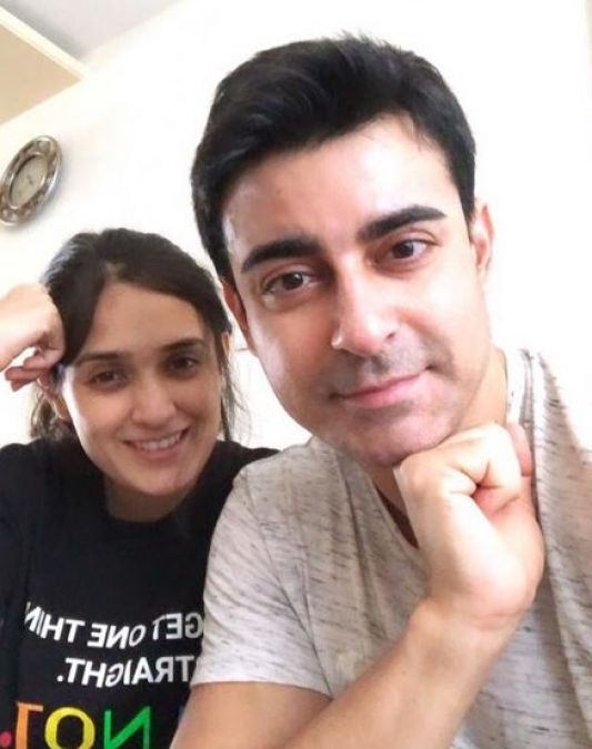 Gautam Rode and Pankhuri Awasthi spending quality time with each other