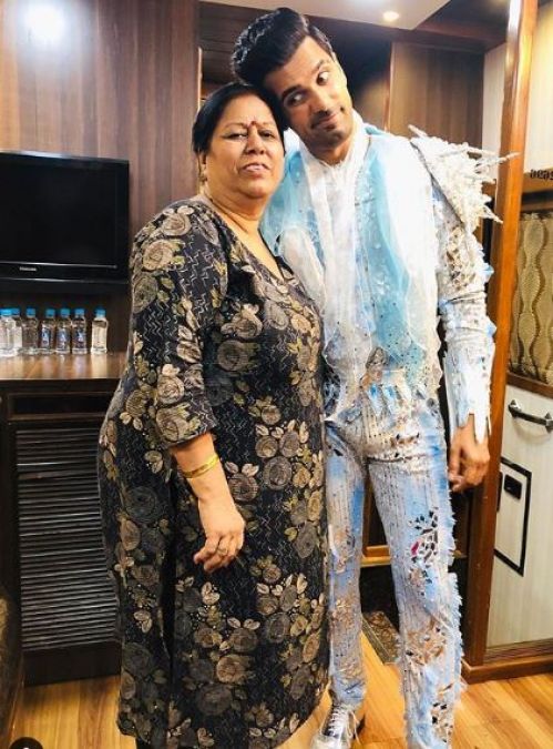 This actor shared a photo with his mother for the first time