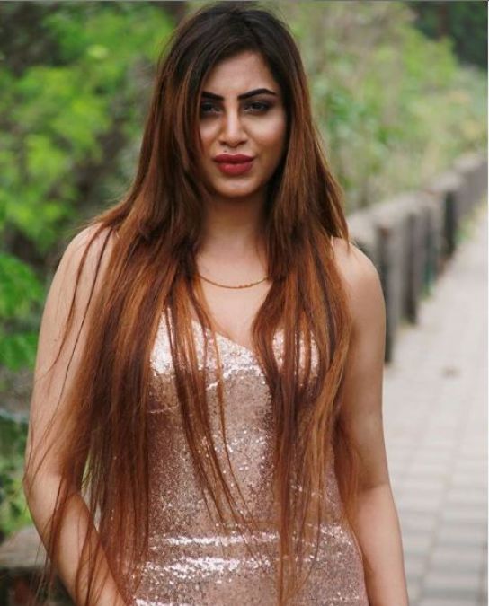 Arshi Khan becomes a Video producer after quitting acting!
