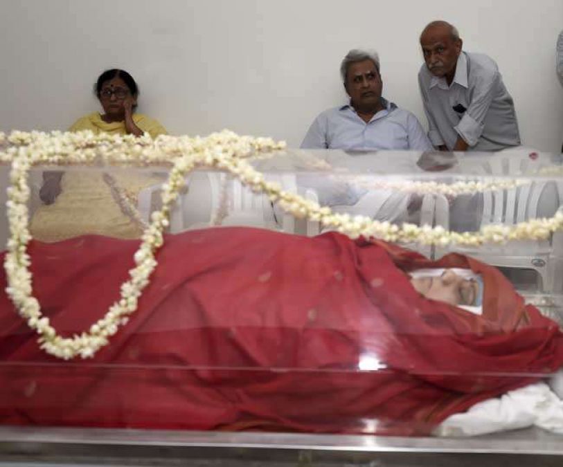 पूर्व बीजेपी नेत्री सुषमा स्वराज की मौत पर टेलीविजन कलाकारों ने जताया शोक