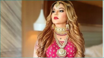 Unknown Person Forcibly Entered Rakhi Sawant House