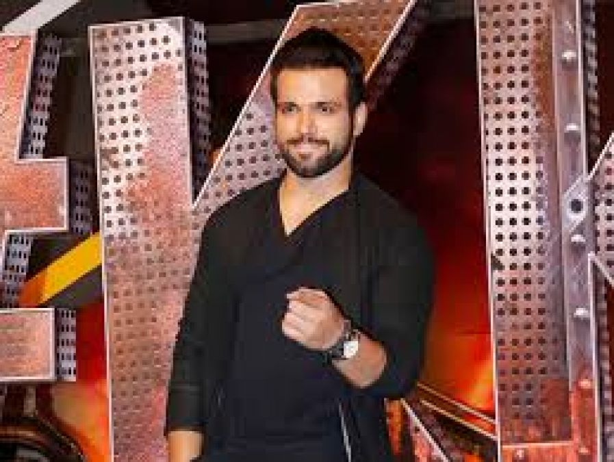 Rithvik Dhanjani quits Khatron Ke Khiladi show for this reason