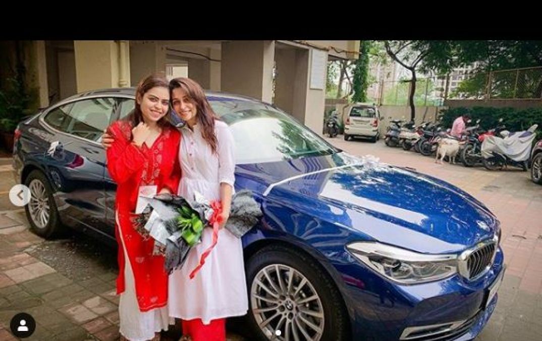 Deepika and Shoaib again purchase a car worth 75 lakh, share photos!