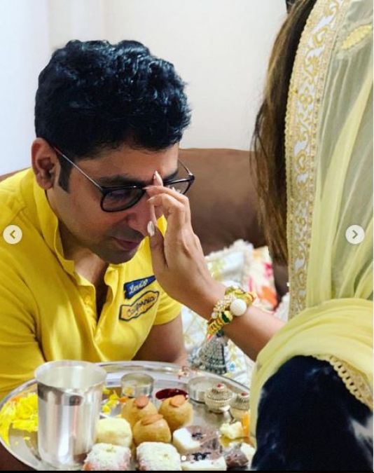 Hina Khan Celebrated Rakhi Festival with brother Aamir, Posts Photos!