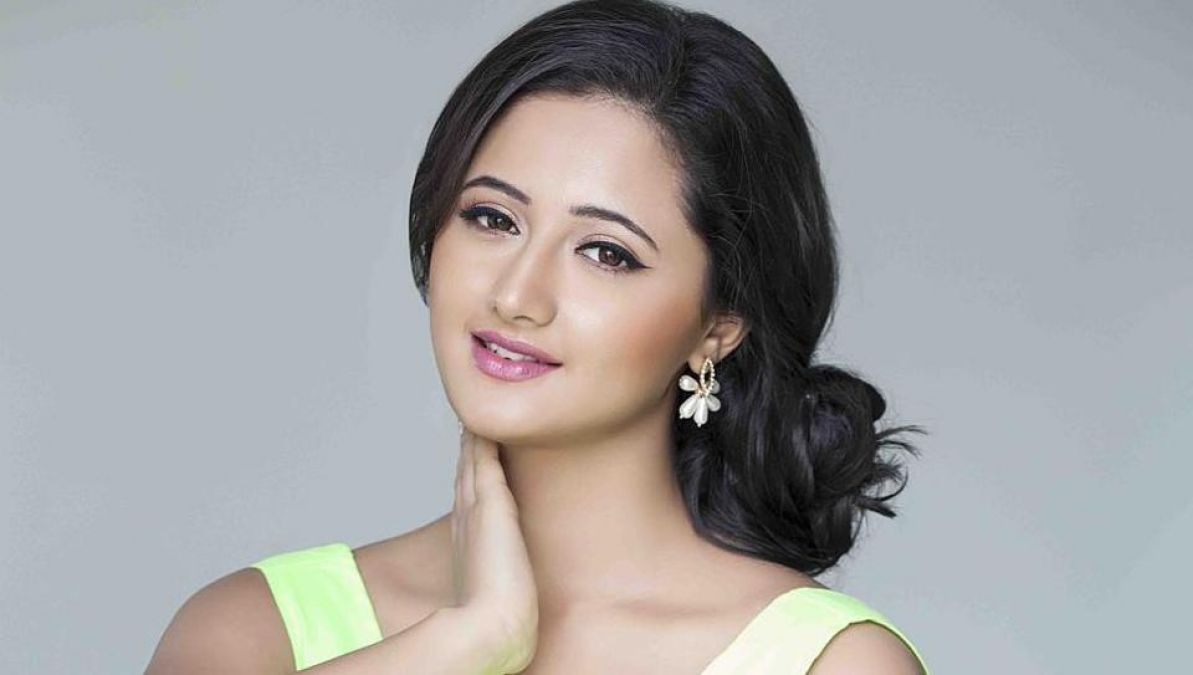 Find Out Who All Dated TV Actress 'Rashmi Desai'