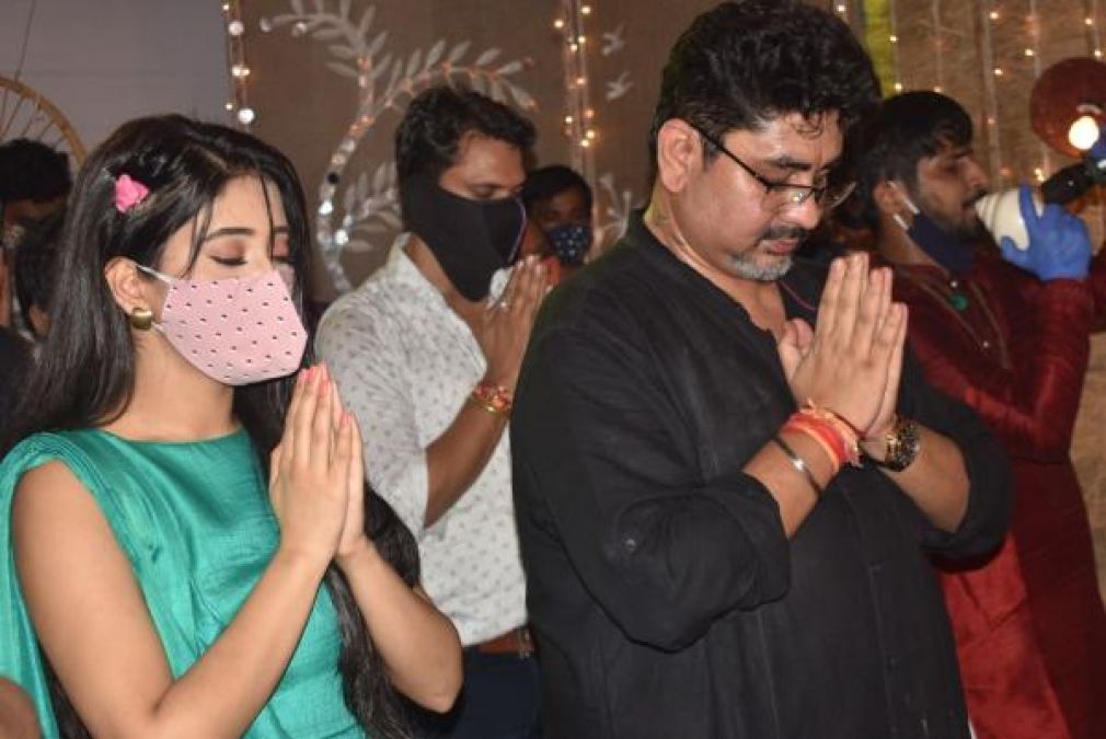 Pictures of Ganeshotsav from Yeh Rishta's set goes viral