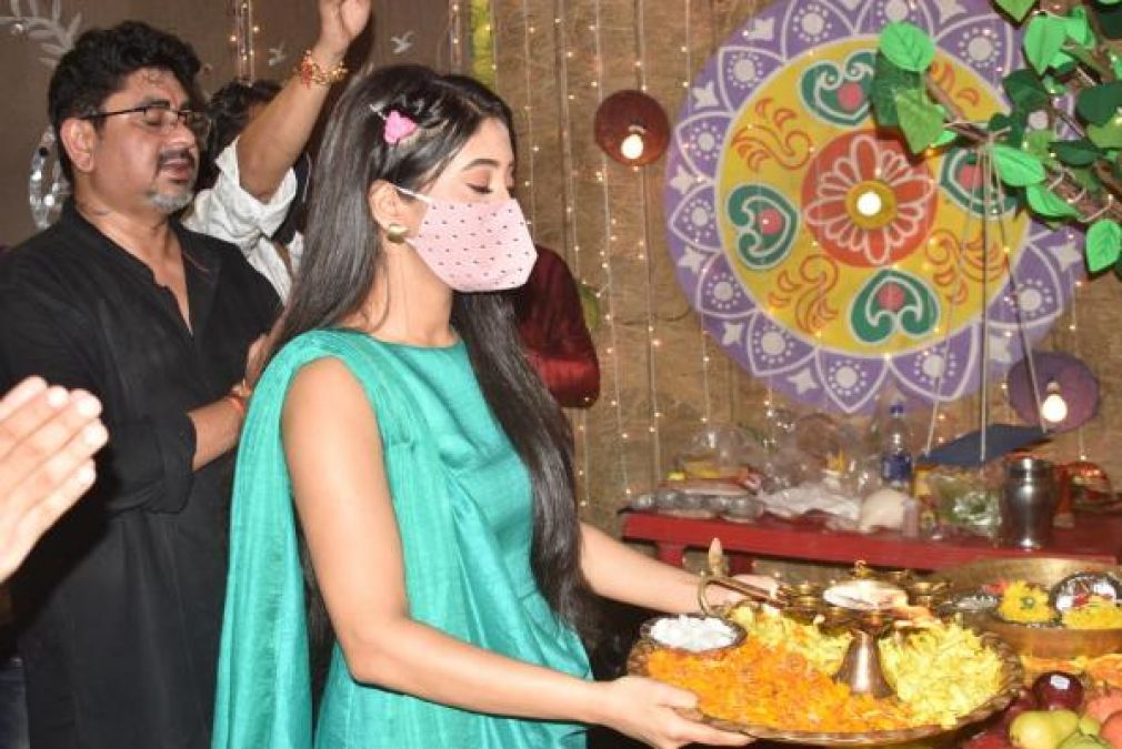 Pictures of Ganeshotsav from Yeh Rishta's set goes viral