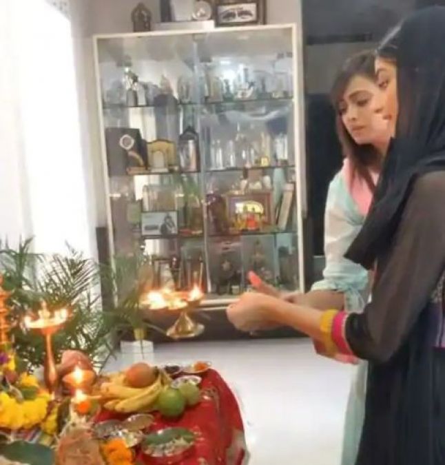 Shweta Tiwari welcomed Eco-friendly Ganesha to her house