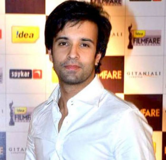 Aamir Ali gives befitting reply to people who trolled him for celebrating Ganesh Chaturthi