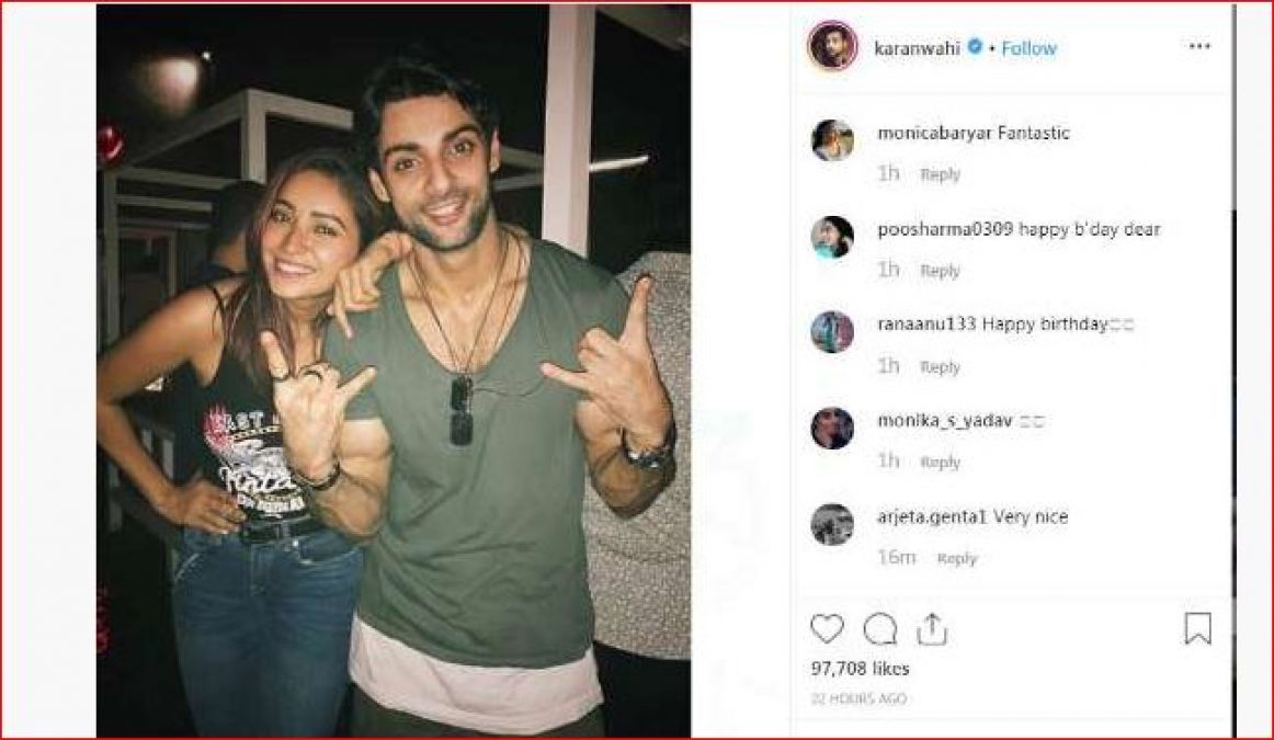 This actress, who was celebrating her birthday with her boyfriend, friends commented, 