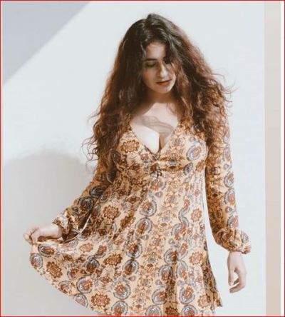 Surbhi Rana sets Instagram on fires with her new photoshoot!