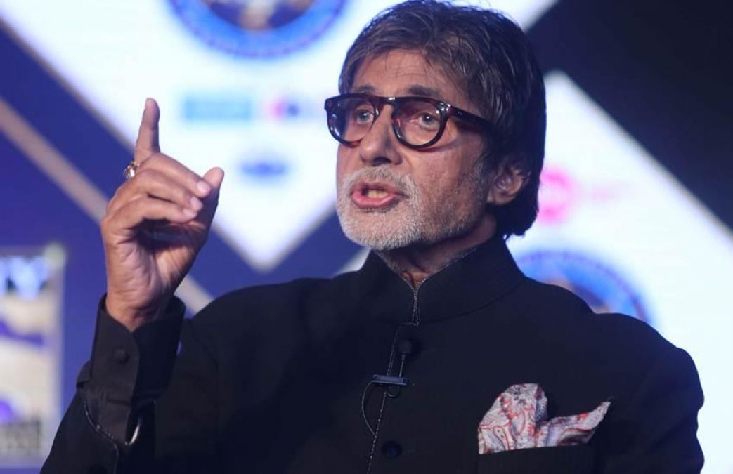 Big B used to keep his New shoes under his pillow and slept; mother did not have 2 Rupees even!