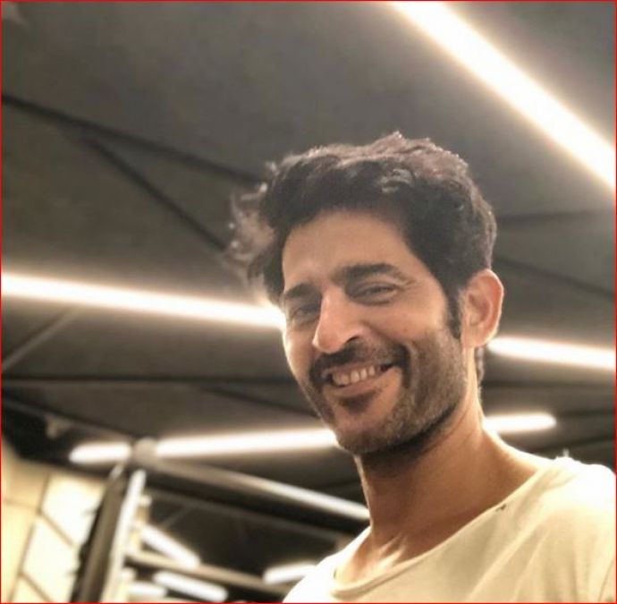 Hiten Tejwani considers becoming an actor after doing theatre!