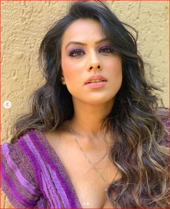 Nia Sharma, who looked extremely sexy in a purple gown, shares photos!