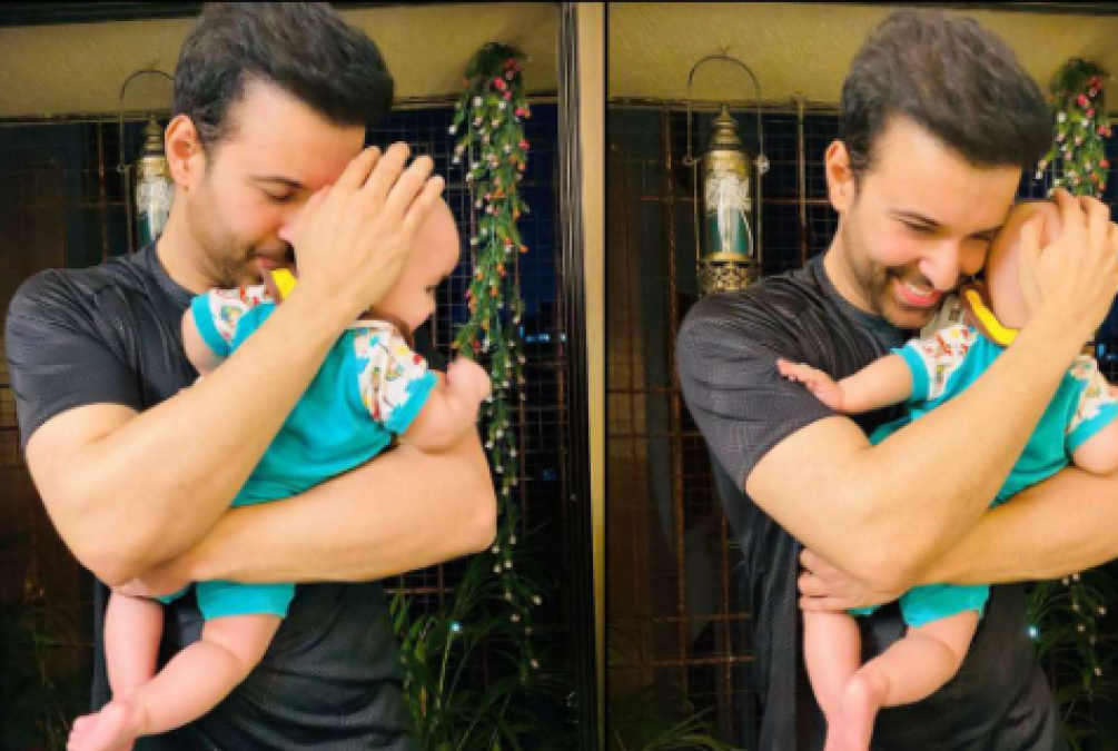 Aamir Ali shared daughter Ayra's first glimpse